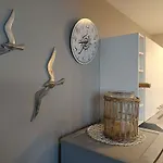 - Haus E, App 0e1308 דירה הייליגנהאפן